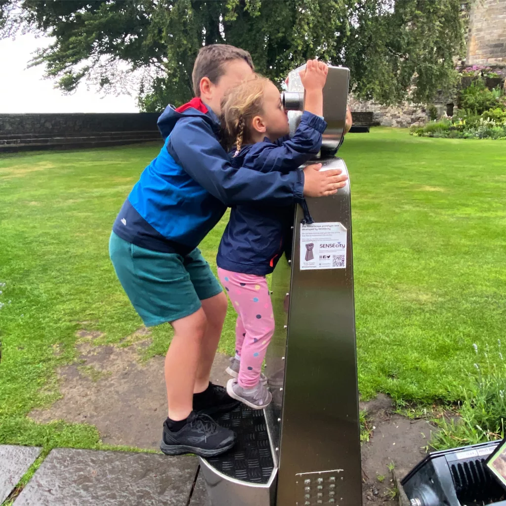 Immersive AR experience for kids in Stirling Castle - Historiscope